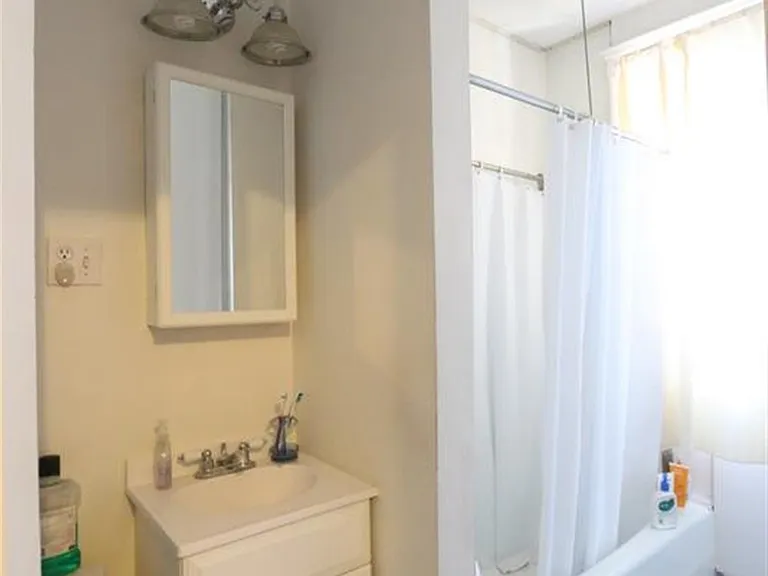 333 Harvard St #2 — Photo 10