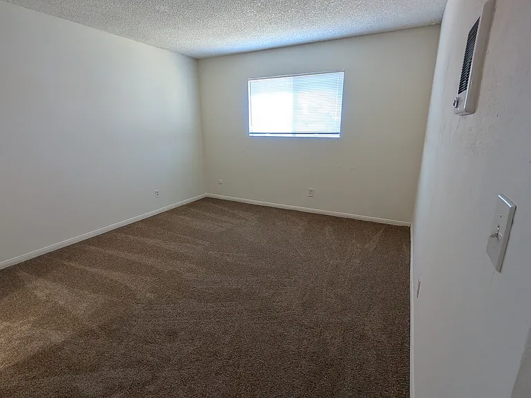 1054 S Magnolia Ave #8 — Photo 42