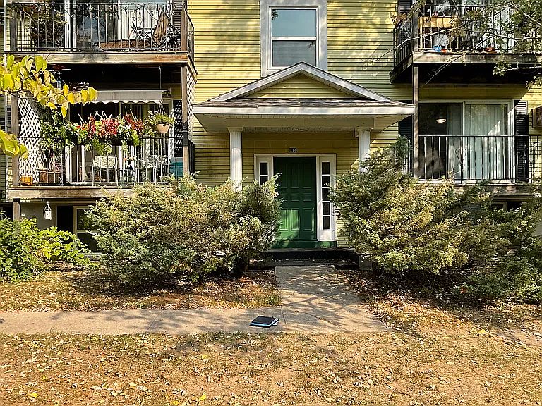 1st image of 814 Centre St #2