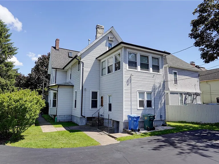 14 Vick Park #A — Photo 35