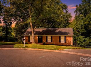 6742 Wild Turkey Ln, Charlotte, NC 28214