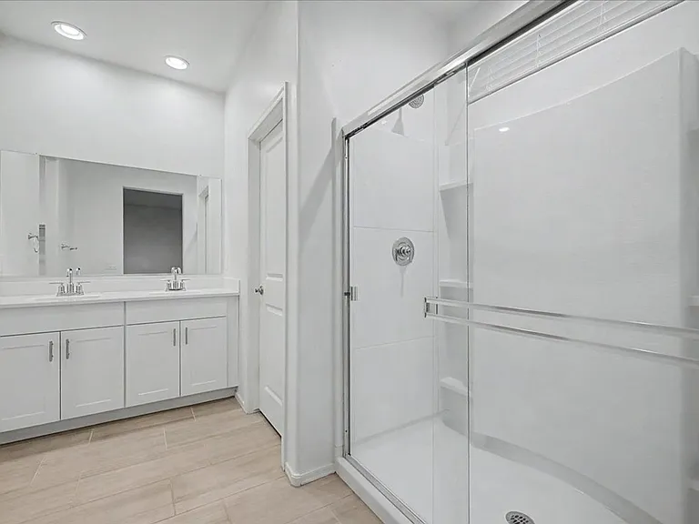 10315 W Robertson St — Photo 22