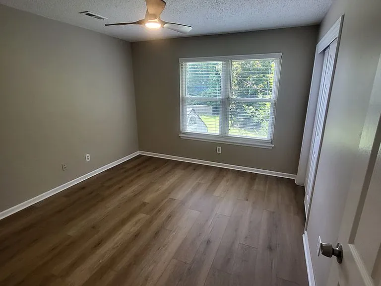 2433 Pleasure House Rd — Photo 12