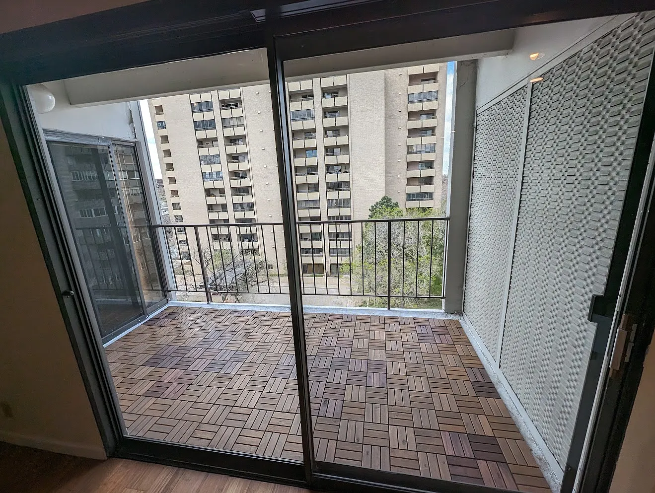 2 bed, 1067 sqft, $2,300 — Photo 4