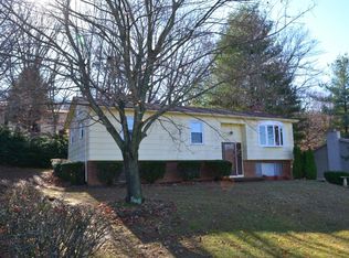 699 Alextine Dr, Staunton, VA 24401
