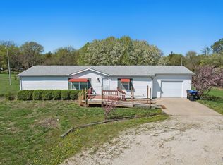 7827 SE Berryton Rd, Berryton, KS 66409