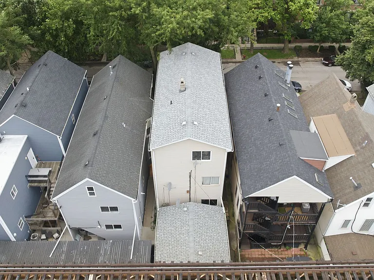 2728 N Wilton Ave — Photo 13