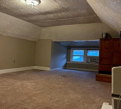 4th image of 1100 Brown Ave