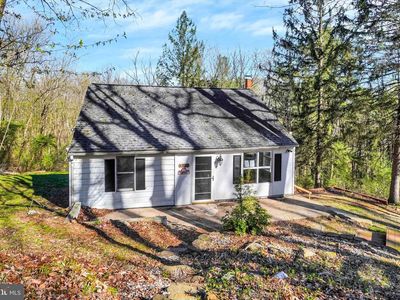 1322 Grove Ln, Seven Valleys, PA, 17360