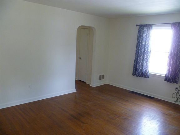 4th image of 20 New Uri Ave
