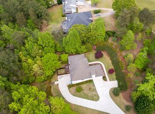 5999 Blackberry Ln, Buford, GA 30518