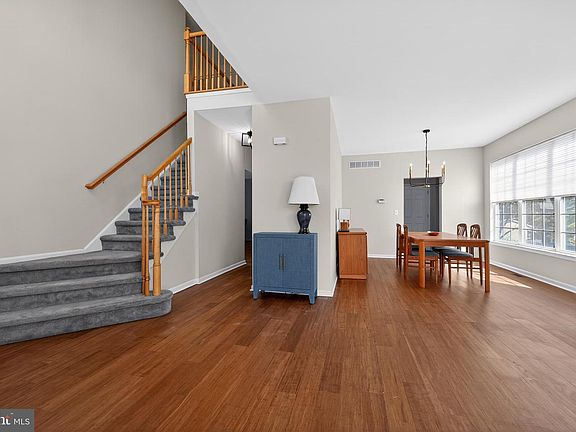 2nd image of 20 Colts Gait Rd