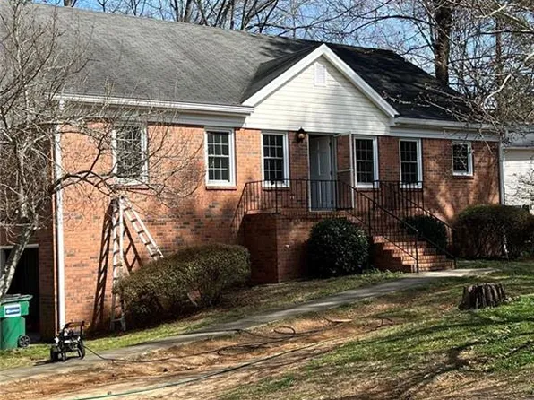 5659 Whispering Pines Rd SW, Mableton, GA 30126