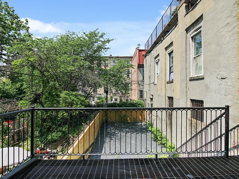 375 Hancock St #2 — Photo 7