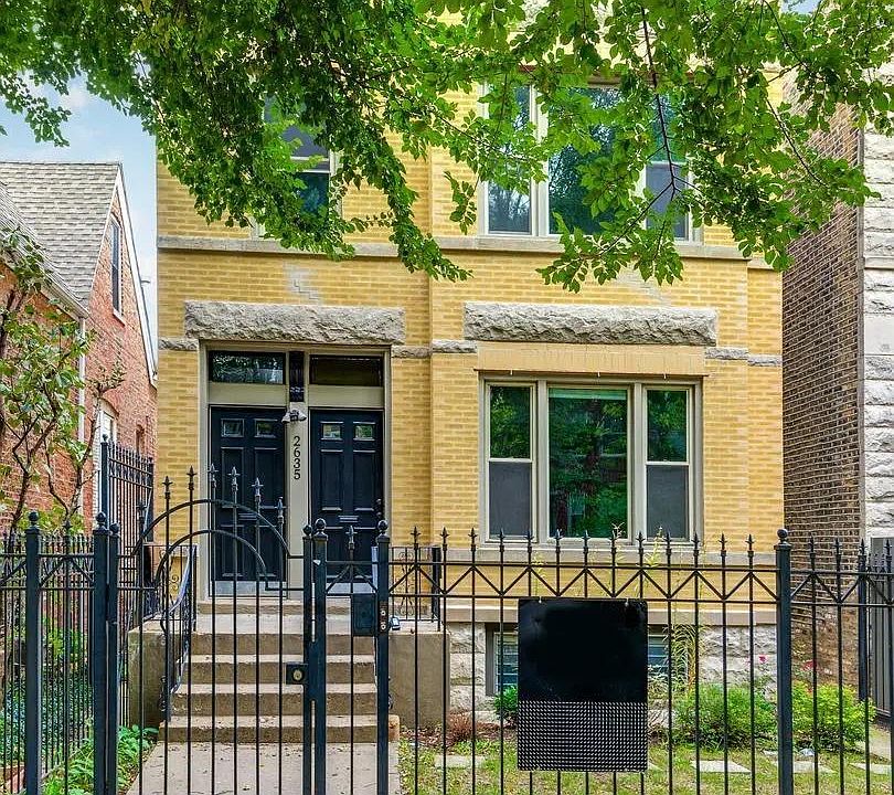 1st image of 2635 N Richmond St #2