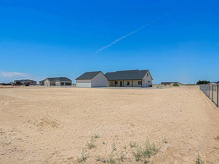 2351 E Cana Ln — Photo 55