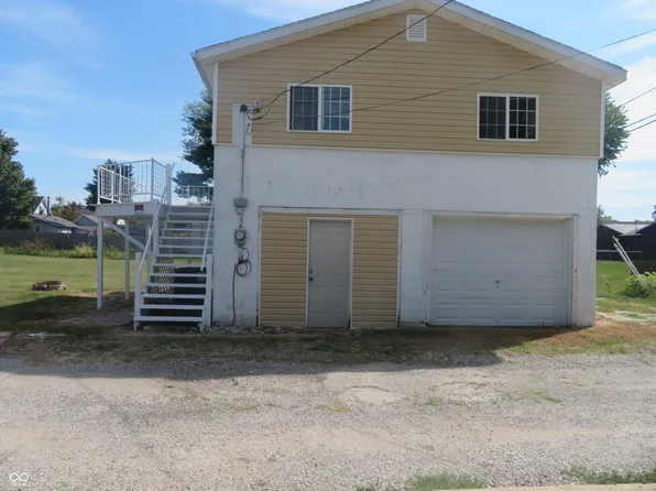 1515 S North St #S, Elwood, IN 46036