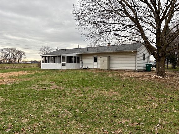 2nd image of 17932 Indian Prairie Rd