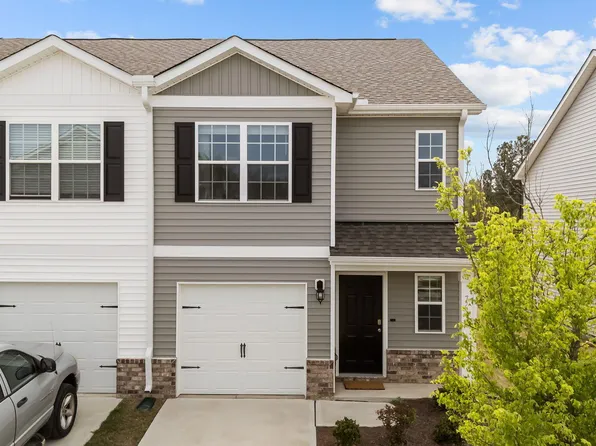 76 March Creek Dr, Fuquay Varina, NC 27526