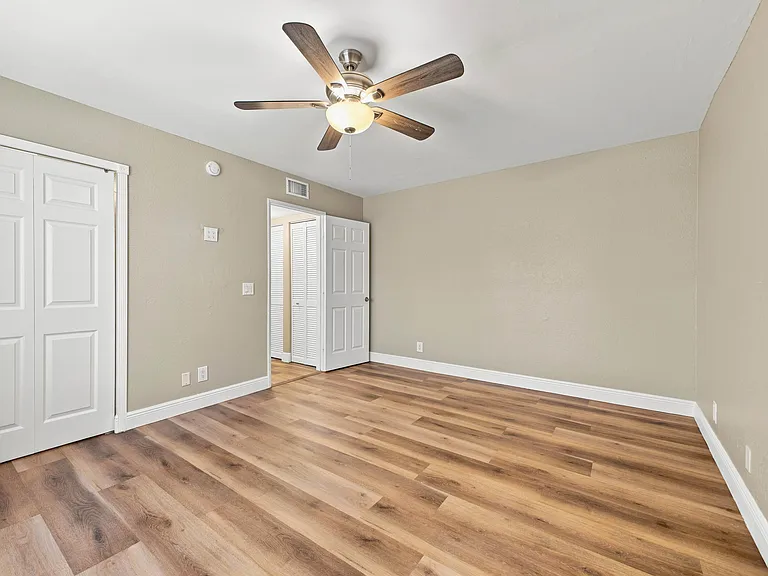 1601 Balfour Point Dr #H — Photo 14