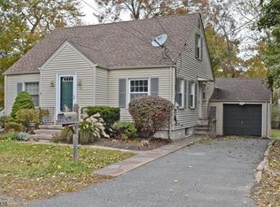 12 Gardner Rd, Denville, NJ 07834