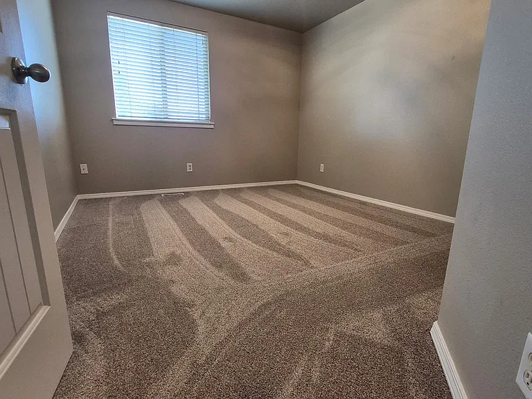 Upstairs bedroom 2