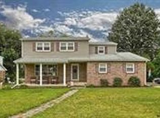 395 Edgewood Rd, York, PA 17402