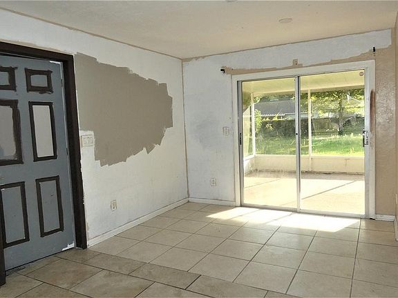 4th image of 11030 NW 60th Dr