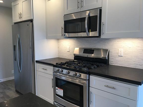 5th image of 1748 Sequoia Ave