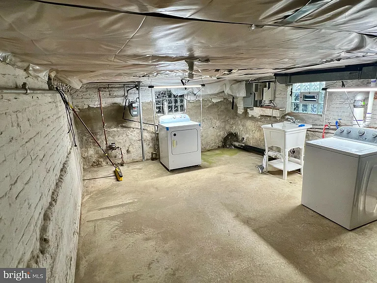 40 Lincoln Ave — Photo 15