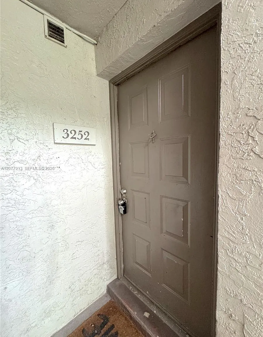 Crescent Cove Condo — Photo 2