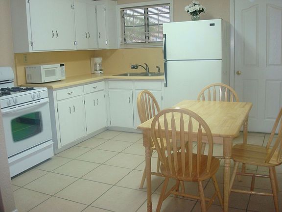 3rd image of 326 Las Palmas Dr