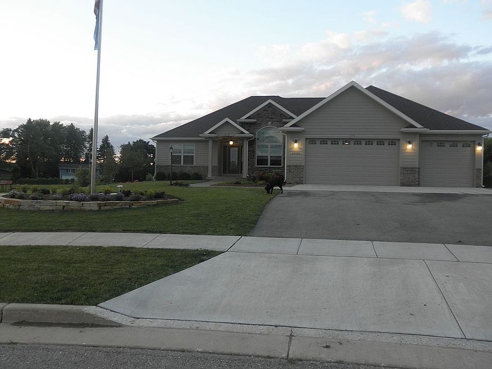 2nd image of 24320 84th Pl