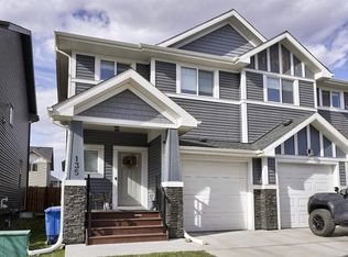 135 S Reunion Loop NW, Airdrie, AB T4B4J6