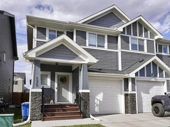 135 S Reunion Loop NW, Airdrie, AB T4B 4J6