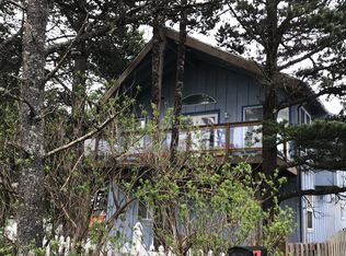 5627 NW Rhododendron St, Newport, OR 97365