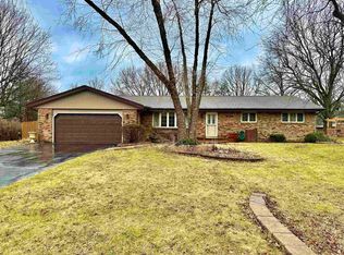 3201 Cavendish Dr, Rockford, IL