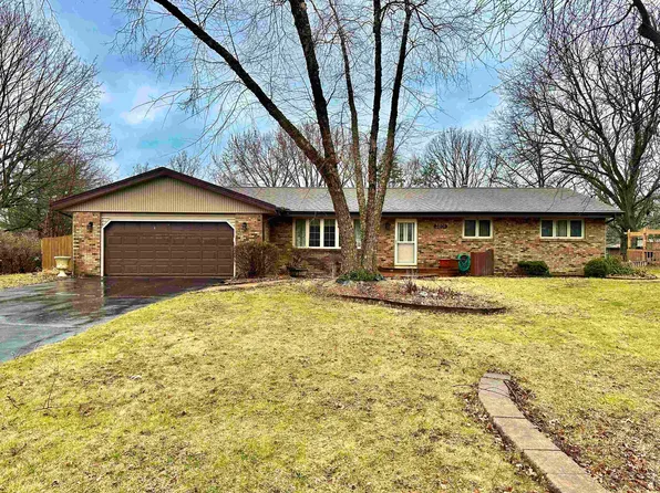 3201 Cavendish Dr, Rockford, IL 61109