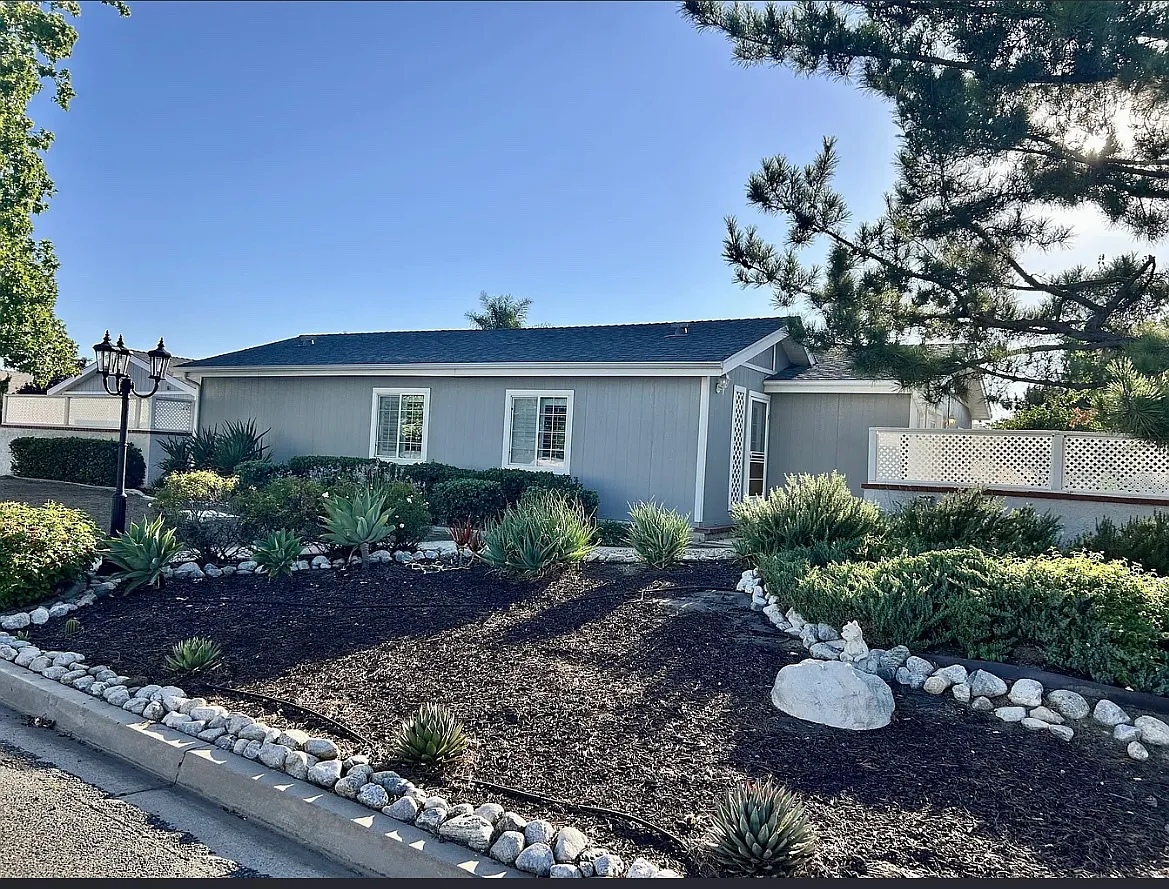 4 bed, 2036 sqft, $3,400 — Photo 1