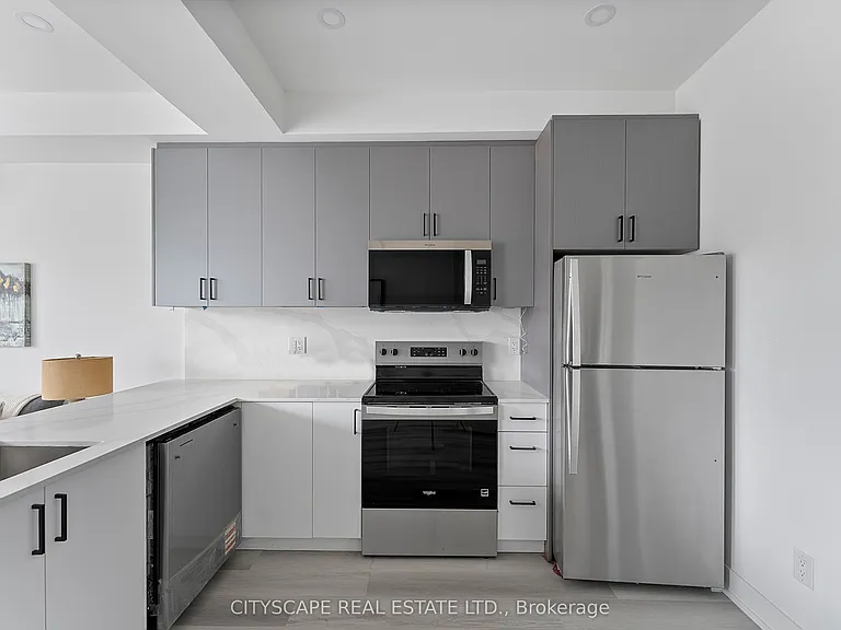589 Oakwood Ave #2 — Photo 6