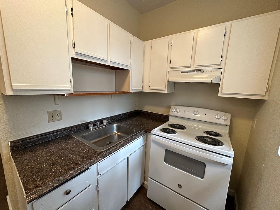 1st image of 2601 Center Ave APT 108