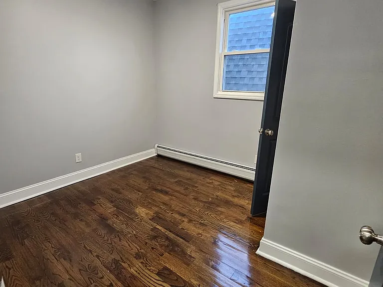 8 William St #2 — Photo 7