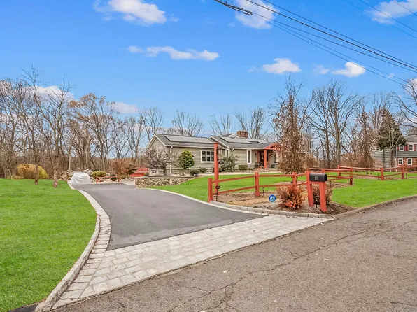 57 Gray Rock Road, Trumbull, CT 06611