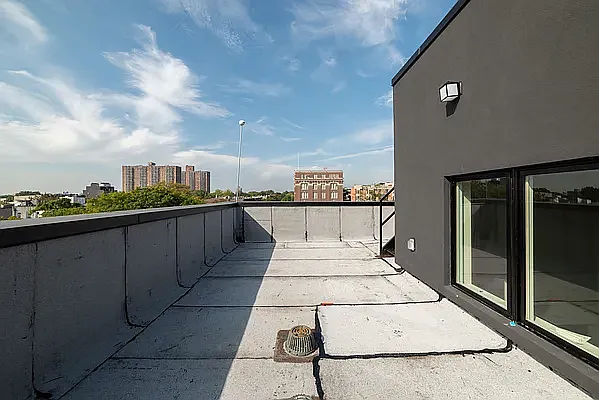 Rented by Friedman Mayer, LREB | media 12