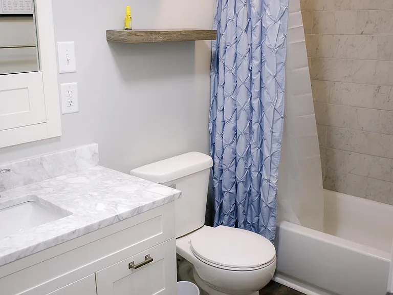 1330 Laurel St #1330 — Photo 2
