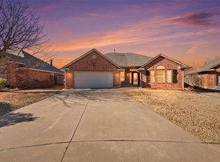 111 Westend Ct, Tuttle, OK 73089
