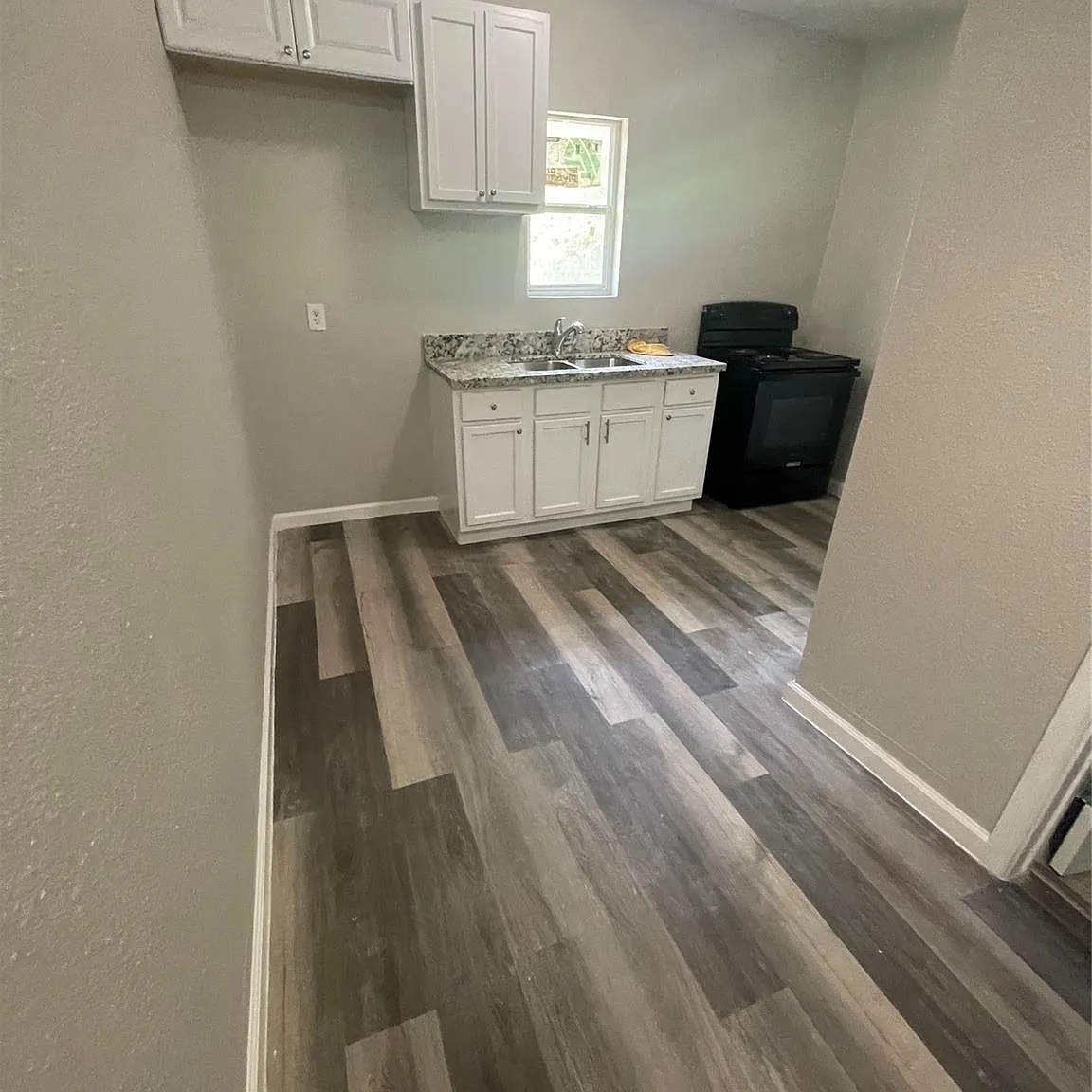 2 bed, 1.0 bath, 750 sqft, $900 — Photo 1