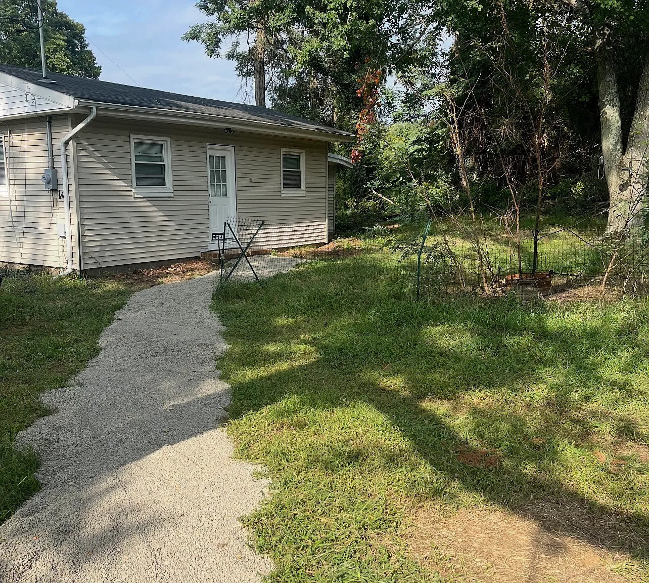 Studio, 700 sqft, $1,799 — Photo 1