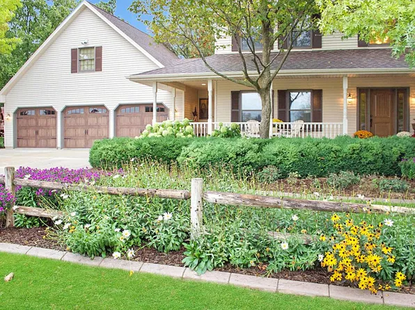 1522 Calumet DRIVE, New Holstein, WI 53061