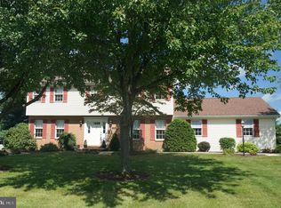 4371 Bachman Dr, Schnecksville, PA 18078